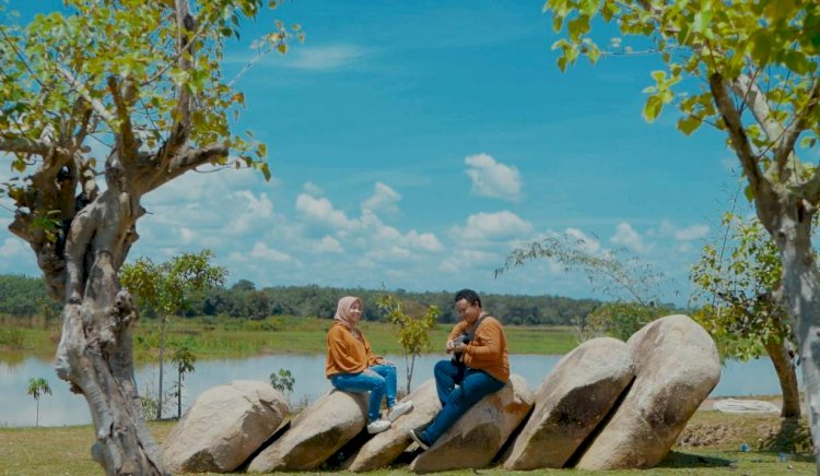 Cheery Trees bekerjasama dengan Coaster Film membuat sebuah project Lagu beserta Video Klip yang diberi Judul Tubaba/Ist