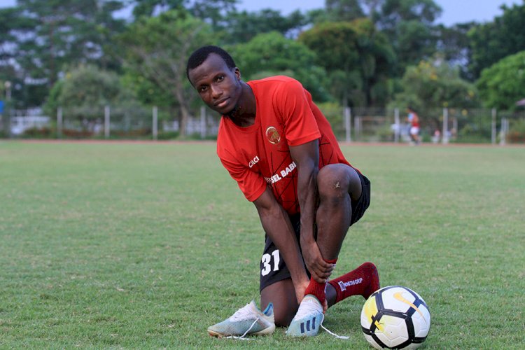 Mufutau Opeyemi Ogunsola mengikuti trial di Sriwijaya FC/Muhammad Hatta