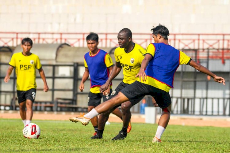 Mamadou Hady Barry saat jalani sesi latihan. Foto: IST