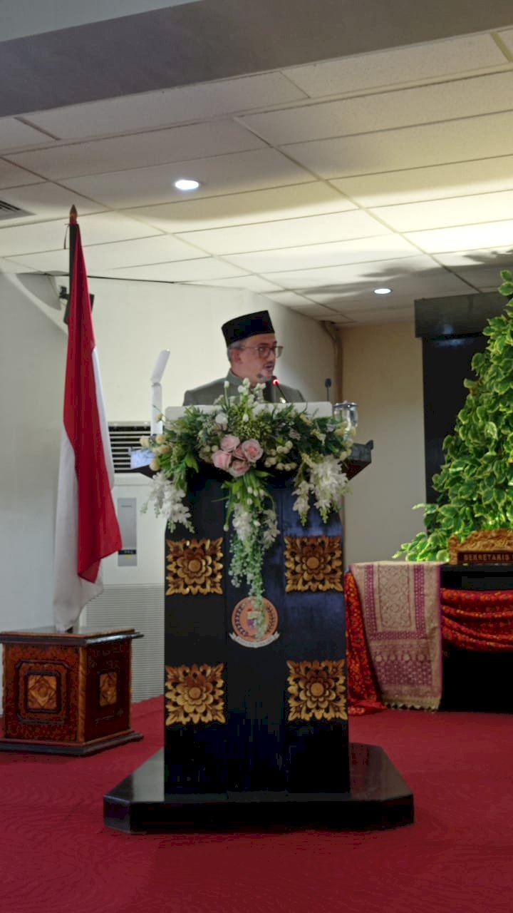 Juru Bicara Fraksi PKS DPRD Kota Palembang, Idrus Ropiq saat menyampaikan pandangan fraksi di sidang paripurna, Senin (7/6). Foto: IST/rmolsumsel.id
