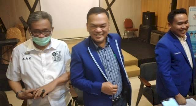 Sekretaris DPW PAN Sumatera Selatan (Sumsel), Joncik Muhammad (tengah). (istimewa/rmolsumsel.id)