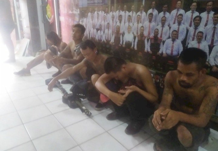 Para pria yang diduga preman diamankan anggota Satreskrim Polrestabes Palembang dari sejumlah tempat. (ist/rmolsumsel.id)