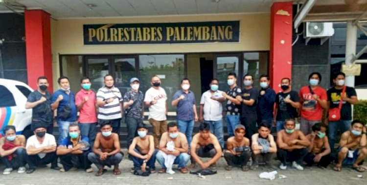 Preman dan jukir liar diamankan di Mapolrestabes Palembang. (Ist/rmolsumsel.id)