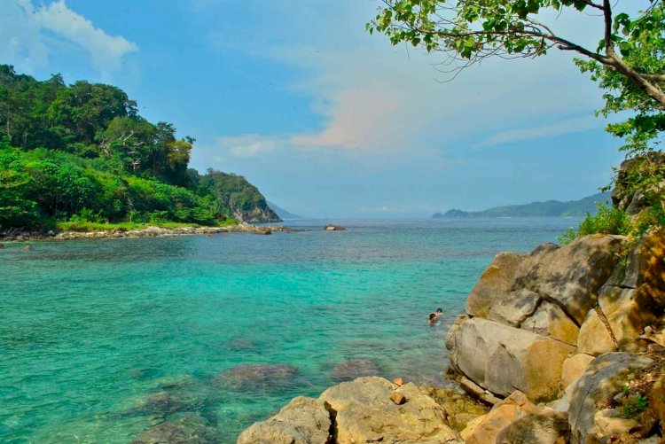 Pantai Lhok Mata Ie, lokasi wisata tersembunyi di Aceh Besar. (net/rmolsumsel.id)