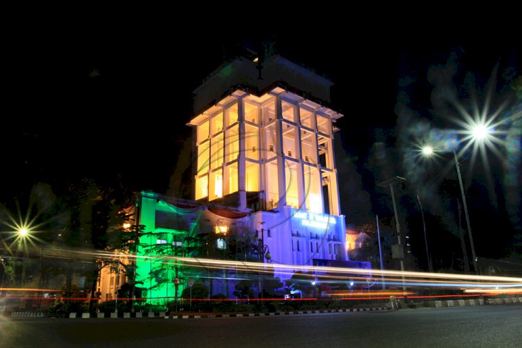 Kantor Wali Kota Palembang di malam hari. (M Hatta/rmolsumsel.id))