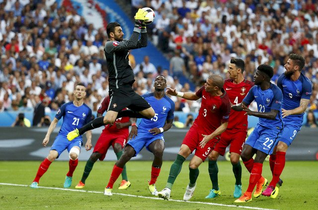 Laga Perancis saat berhadapan dengan Portugal di Final Euro 2016. (Istimewa/rmolsumsel.id)