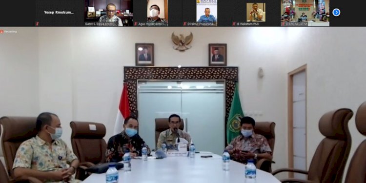 Plh Sekda Provinsi Sumsel Akhmad Najib saat rapat bersama Kementerian Pemuda dan Olahraga. (tangkapan layar zoom meeting / rmolsumsel.id)