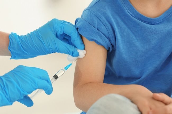 Ilustrasi vaksinasi Covid-19 pada anak. (Net/rmolsumsel.id)