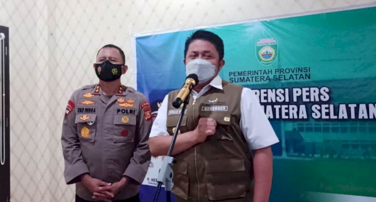 Gubernur Sumsel Herman Deru saat memberikan keterangan pers. (Ist/rmolsumsel.id)