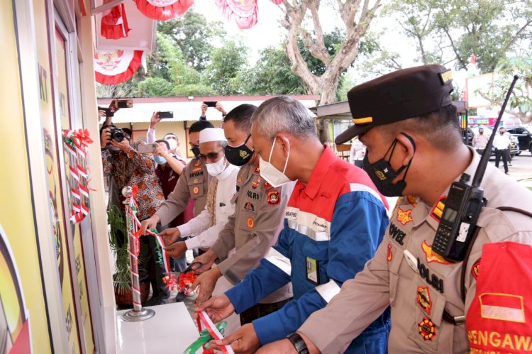 Kapolda Sumsel, Irjen Pol Prof Dr Eko Indra Heri S MM meresmikan renovasi gedung Kepolisian Sektor (Polsek) Plaju/Dudi Oskandar/rmolsumsel.id