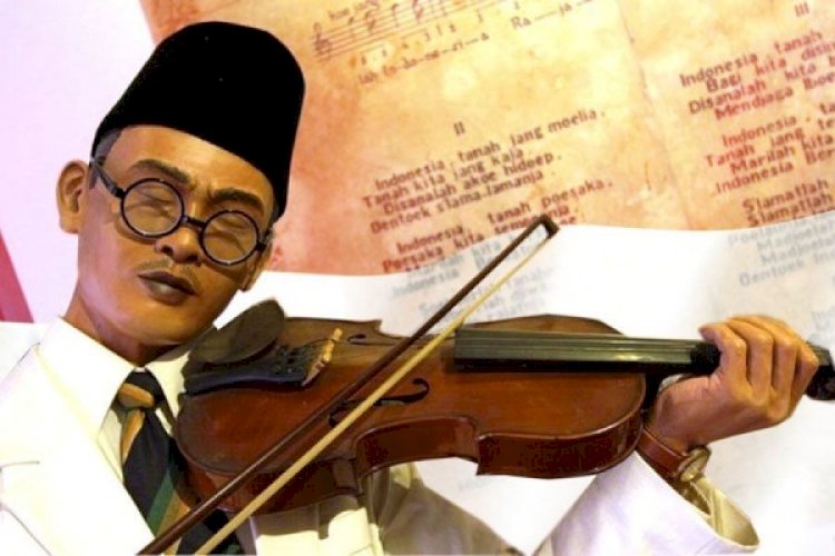 Pada kali saat indonesia dikumandangkan lagu raya pertama Kisah Lagu