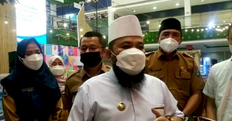 Wali kota Bengkulu, Helmi Hasan saat meninjau mall di kota Bengkulu. (rmolbengkulu.id)
