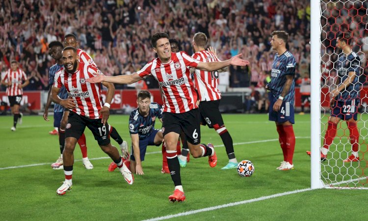 Selebrasi pemain Brentford usai menjebol gawang Arsenal,/net