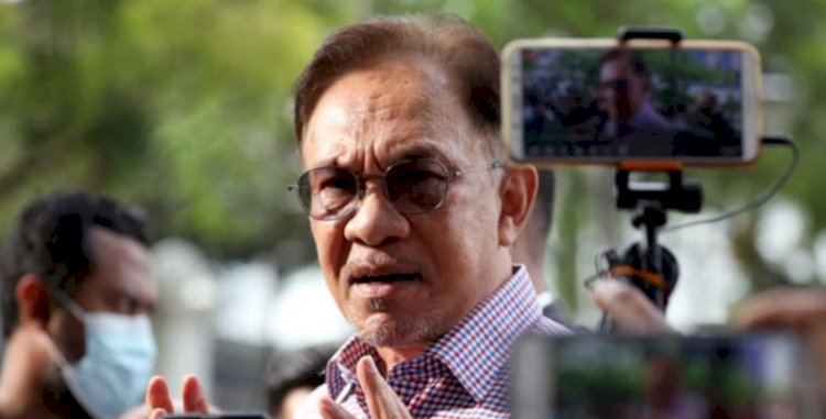 Pemimpin oposisi Anwar Ibrahim menjelaskan bahwa Raja Malaysia mendorong agar meninggalkan politik lama/CNA. (Istimewa/rmolsumsel.id)