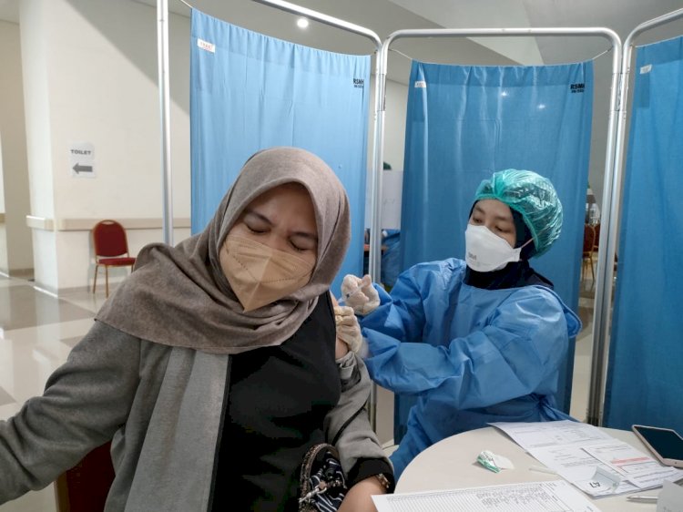 Vaksinasi ibu hamil yang dilakukan di Kota Palembang. (ist/rmolsumsel.id)