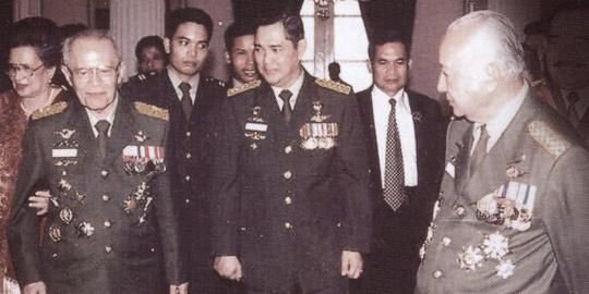 Jenderal Soeharto dan AH Nasution/net