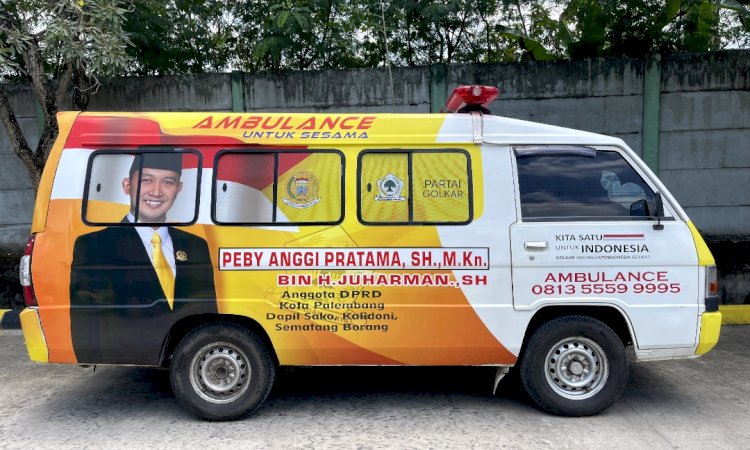Satu unit ambulans gratis yang disediakan politisi Golkar Palembang. (Istimewa/rmolsumsel.id)