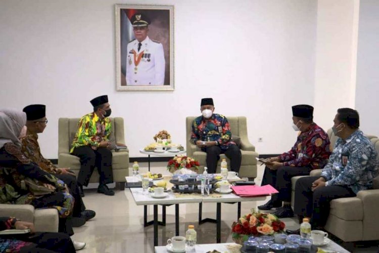 Wakil Wali Kota Lubuklinggau Sulaiman Kohar menerima audiensi Kepala LPMP Sumsel. (Dinas Kominfo Lubuklinggau/rmolsumsel.id)