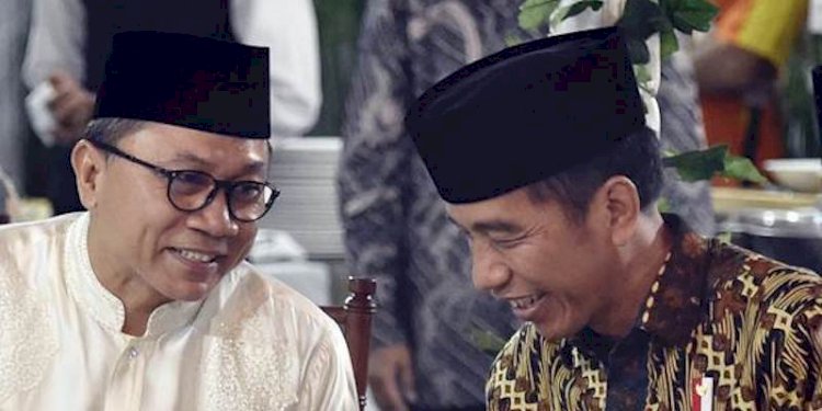 Ketum PAN Zulkifli Hasan dan Presiden Joko Widodo/net