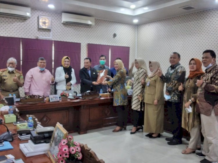 Suasana rapat koordinasi dukungan DPRD Sumsel atas pembangunan Kampus IPDN Sumatera Selatan di Kota Pagar Alam di ruang rapat Komisi I DPRD Sumsel(Dudy Oskandar/rmolsumsel.id)