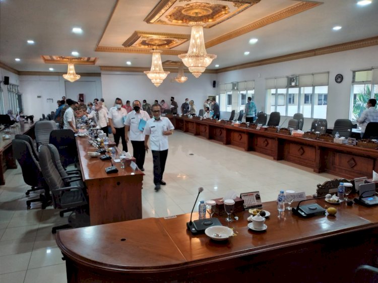 Suasana rapat banggar di DPRD Sumsel. (Dudi Oskandar/rmolsumsel.id)