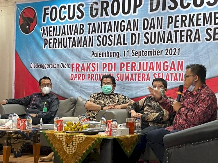 Suasana FGD ‘Menjawab Tantangan dan Perkembangan Perhutanan Sosial di Sumsel, di Kantor DPD PDI Perjuangan Sumsel/ist