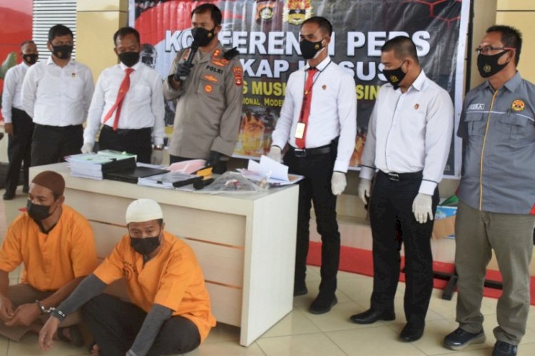 Kapolres Muba AKBP Alamsyah Pelupessy saat press release P21 tersangka korupsi ADD. (Ist/rmolsumsel.id)  