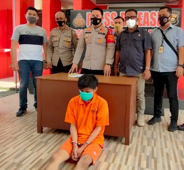 Buronan bernama Ariansyah alias Iyan (30) ditangkap Satreskrim Polsek Ilir Timur 1 Palembang