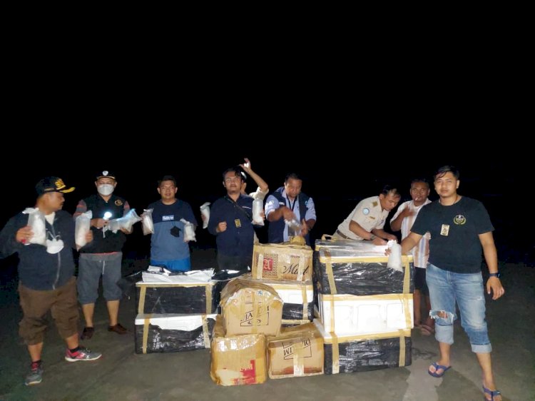 Barang bukti benih lobster yang dilepas petugas Polres Musi Rawas dan BKSDA Bengkulu di Pantai Panjang. (ist/rmolsumsel.id)