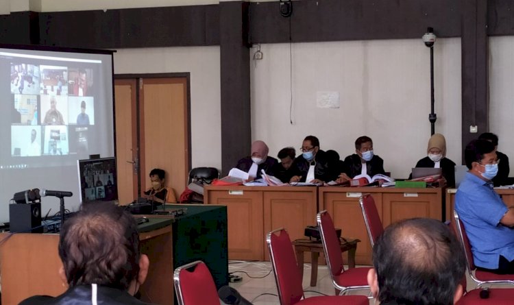 Gubernur Sumsel periode 2008-2018, Alex Noerdin, saat dihadirkan sebagai saksi secara virtual pada sidang di Pengadilan Klas 1A Khusus Palembang, Selasa (28/9). (yosep indrapraja/rmolsumsel.id)