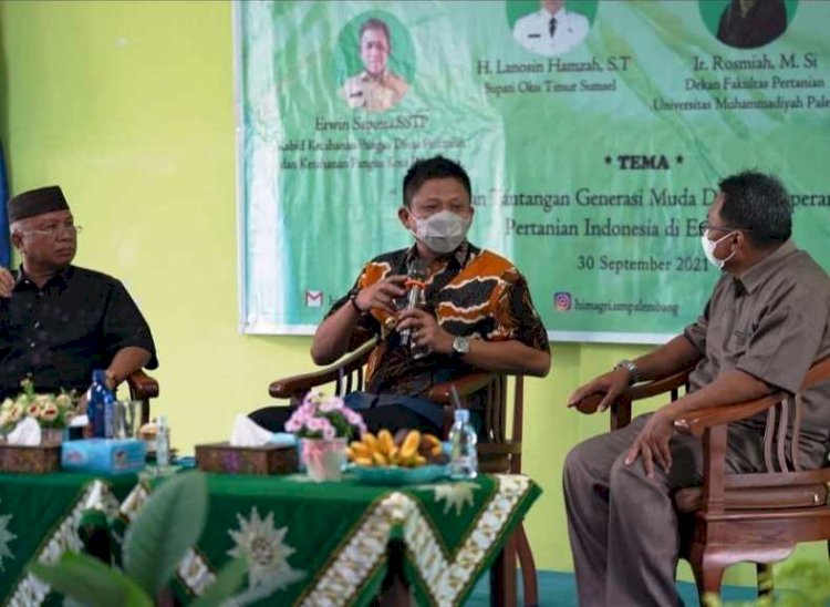 Bupati OKU Timur Lanosin Hamzah saat menjadi narasumber Seminar Agrifest 2021 di Universitas Muhammadiyah Palembang, Kamis (30/9). (Dinas Kominfo OKU Timur/rmolsumsel.id)