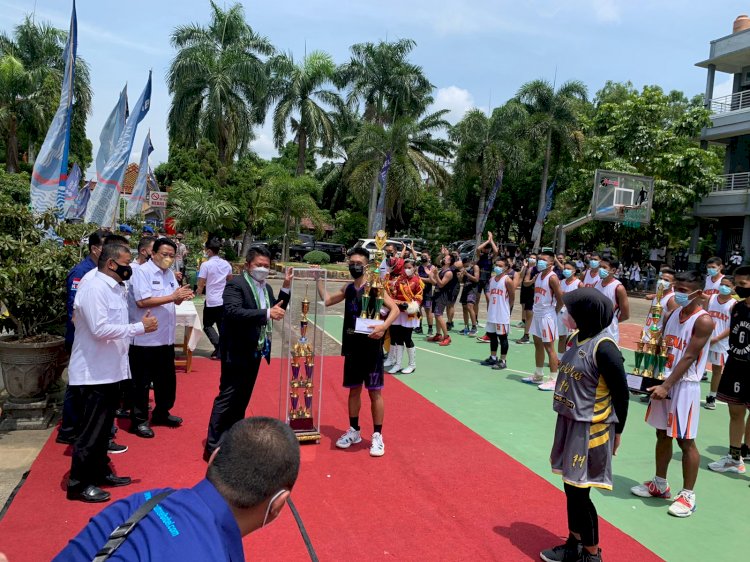 Tim Putra SMAN 6 berhasil merebut Juara pertama setelah mengalahkan SMAN 1 pada Final tournamen Bola Basket Antar pelajar tingkat SMA dan SMK yang memperebutkan tropi Gubernur Sumatera Selatan/ist