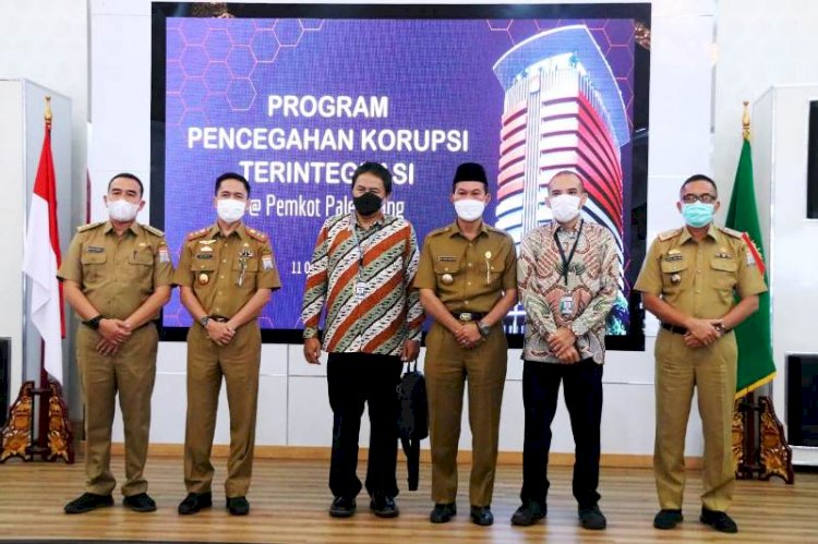 Kepala Satgas Koordinasi Supervisi Wilayah II KPK RI, Nana Mulyana saat mendatangi Pemkot Palembang, Senin (11/10). (Dinas Kominfo Palembang/rmolsumsel.id)