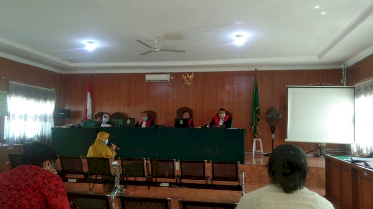 Sidang lanjutan kasus dugaan penyelewengan dana Bantuan Operasional Sekolah (BOS)