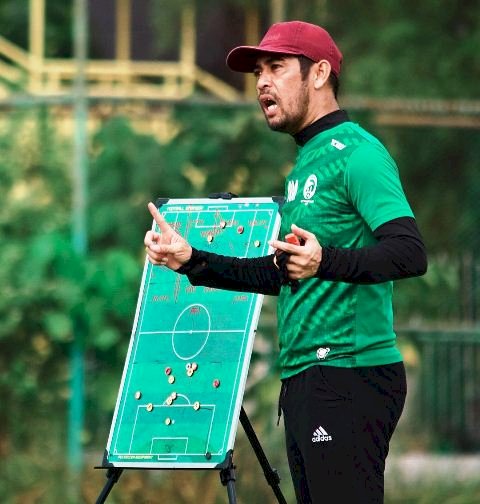 Pelatih Kepala Sriwijaya FC Nil Maizar. (MO Sriwijaya FC/rmolsumsel.id)