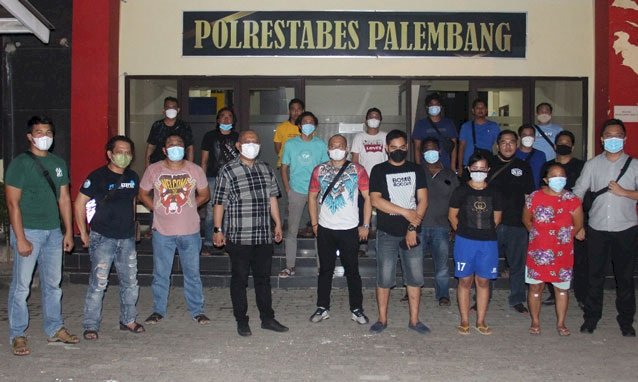 Unit Ranmor Satreskrim Polrestabes Palembang membongkar sindikat perdagangan bayi yang berlokasi di Jalan Kemang Manis, Kecamatan Ilir Barat II Palembang.(ist/rmolsumsel.id)