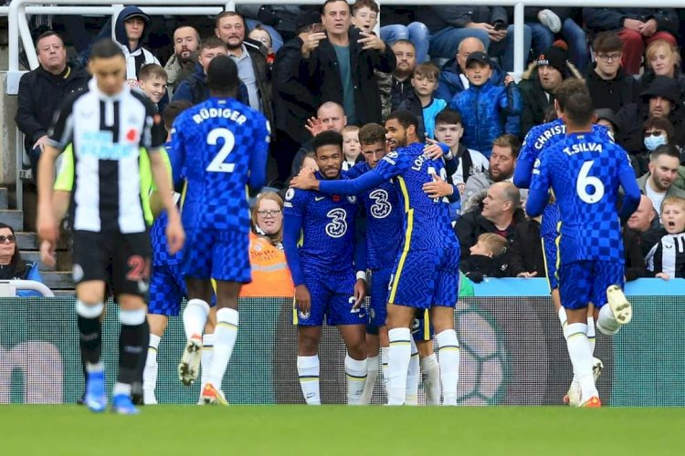 Selebrasi Reece James usai mencetak gol kemenangan Chelsea/Foto: AFP