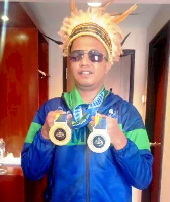 M Prasetyo Fitrianto meraih dua medali emas para catur Peparnas XVI Papua, Senin (8/11). (Ist/rmolsumsel.id)