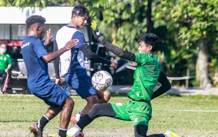 Pemain Sriwijaya FC berlatih serius jelang laga kontra Semen Padang FC di putaran 2 Grup A Liga 2 2021. (Instagram/sriwijayafc.id/rmolsumsel.id)