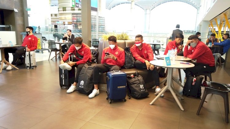 Timnas Indonesia setibanya di Bandara Antalya, Turki, Jumat (12/11). (PSSI/rmolsumsel.id)