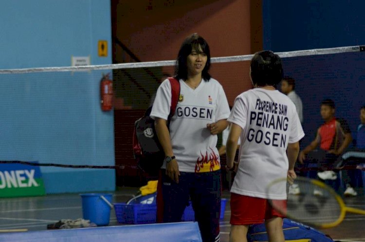 Ernita Nasir semasa melatih klub Penang State Badminton Asosiation di Malaysia/ist