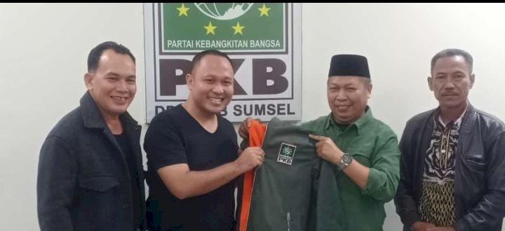 Suasana mantan Ketua Dewan Pengurus Provinsi (DPP) PKP Sumsel Yusmah Reza Zaini yang bergabung dengan partai besutan Gus Muhaimin Iskandar tersebut, yang resmi bergabung pada Minggu (21/11) malam.(ist/rmolsumsel.id)
