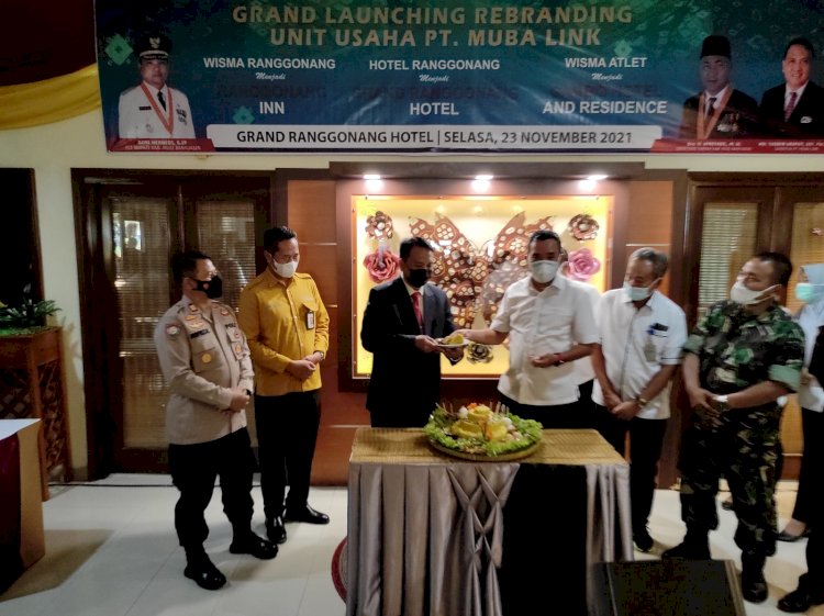 Plt Bupati Muba Beni Hernedi  saat menghadiri acara Grand Launching Rebranding Unit Usaha PT Muba Link, di Hotel Grand Ranggonang/RMOLSumsel.id