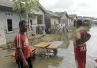 Dua Bulan Banjir Tak Kunjung Surut, Warga  Sukajaya Palembang Pilih Ngungsi