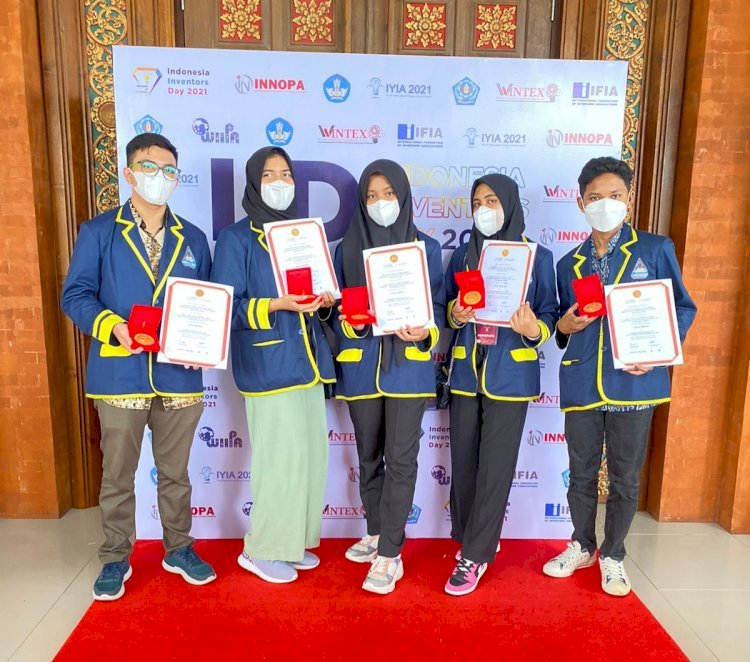 Lima pelajar SMA Negeri 7 Banda Aceh meraih medali emas pada ajang penelitian tingkat internasional. Foto: Istimewa