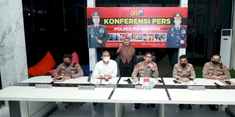 Konferensi Pers  di Mapolres Mojokerto. (ist/rmolsumsel.id)