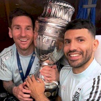 Lionel Messi mengunggah foto bersama Sergio 
