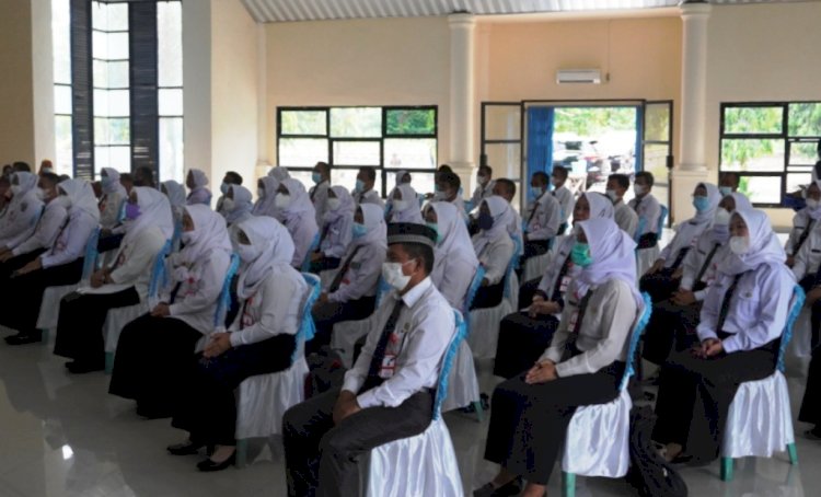 Para calon kepala sekolah di Kabupaten OKI pada penutupan Diklat Manajerial, Kamis (16/12). (Dinas Kominfo OKI/rmolsumsel.id)