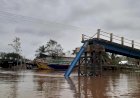 Jembatan Penghubung Desa Ambruk Pasca Ditabrak Ponton, Ini yang Dilakukan Pemkab Muba