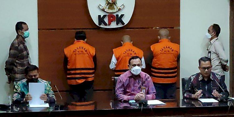 Ketua KPK, Firli Bahuri saat memberikan keterangan pers terkait OTT KPK Wali Kota Bekasi, Rahmad Effendi. (Istimewa/rmolsumsel.id)